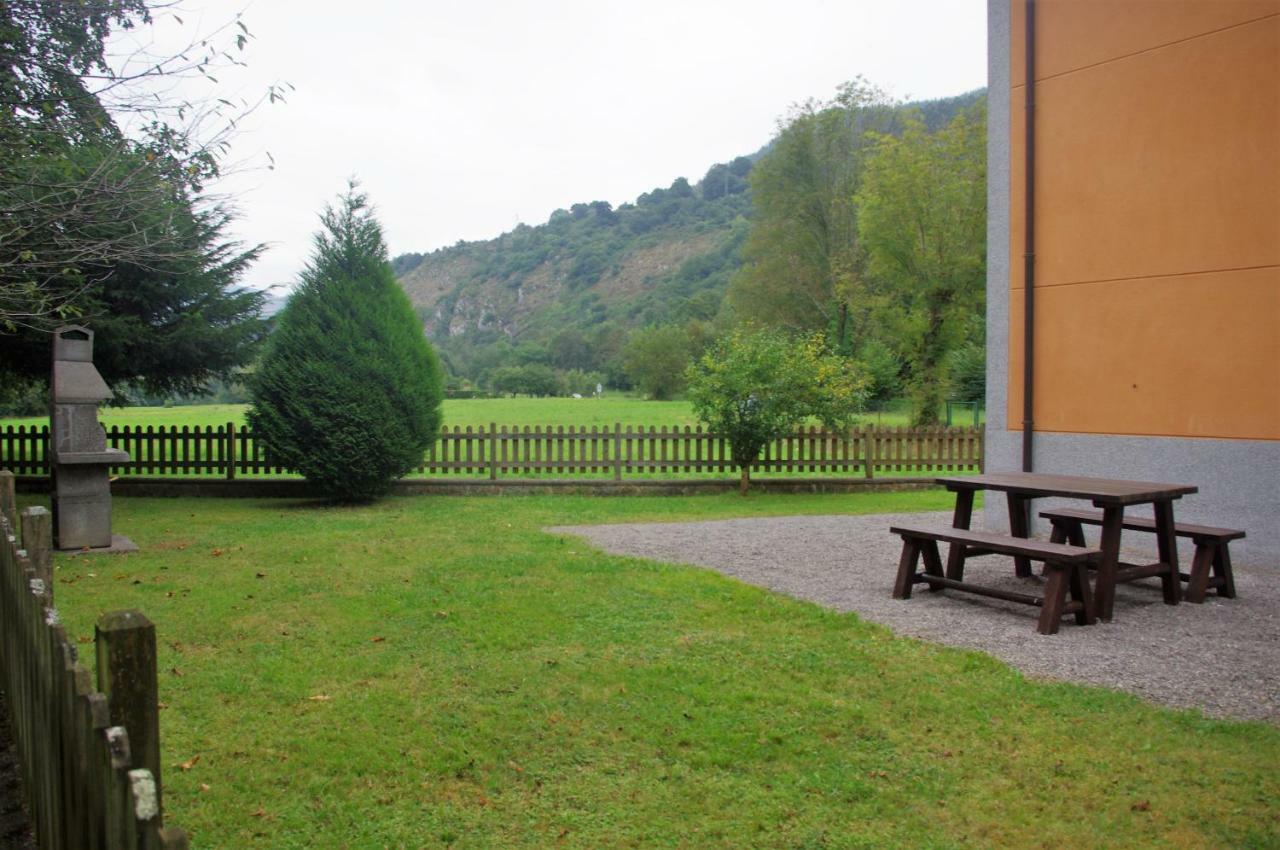 Villa La Vega Del Sella Onís Exterior foto